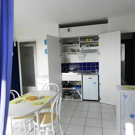 Avec Piscine A La Rochelle, Proche Port Des Minimes, Commerces Et Bus - Fr-1-551-30 Apartment La Rochelle (Charente-Maritime)